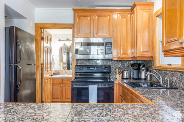 Photo 15 for MLS #2110171 at 1150 Empire Ave #33
