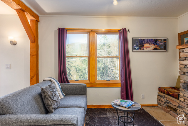 Photo 6 for MLS #2110171 at 1150 Empire Ave #33