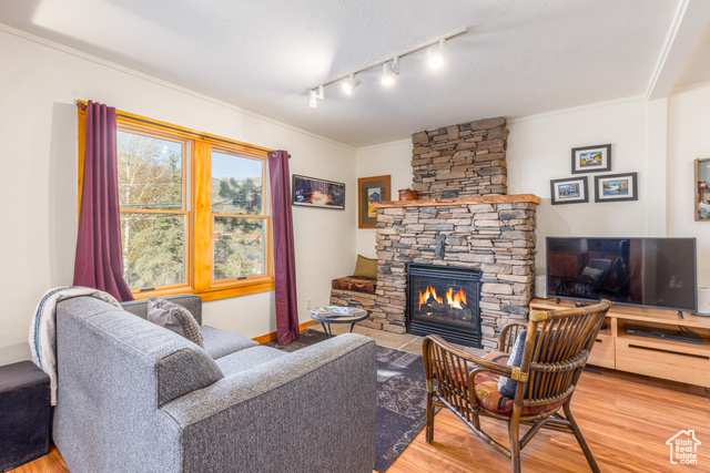Photo 7 for MLS #2110171 at 1150 Empire Ave #33
