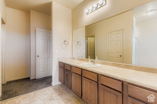 773 W Club Oaks Dr