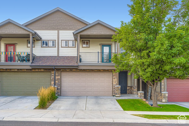 773 W Club Oaks Dr