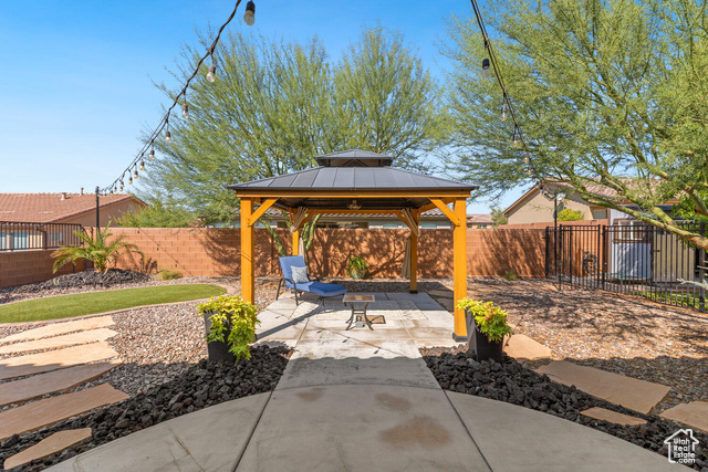 Photo 21 for MLS #2110175 at 871 N Via Del Medio