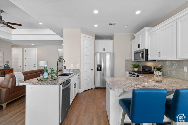 Photo 9 for MLS #2110175 at 871 N Via Del Medio