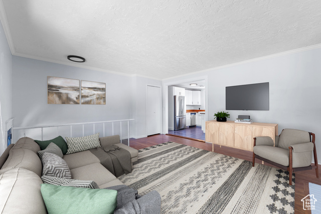 Photo 4 for MLS #2110182 at 4257 S Morris St