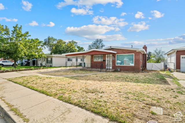 5261 S 2200 W, Roy UT 84067