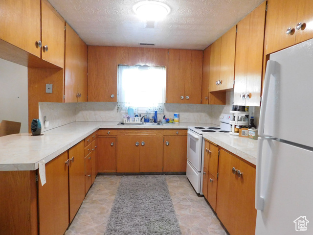 Photo 10 for MLS #2110216 at 1660 W 700 South