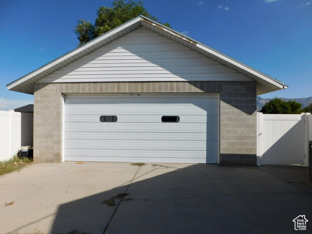 Photo 2 for MLS #2110216 at 1660 W 700 South