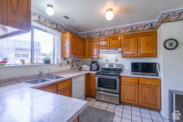 Photo 9 for MLS #2110223 at 3059 Bayberry Cir