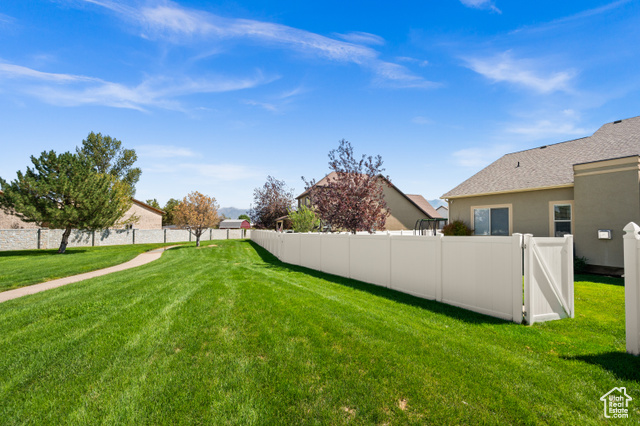 Photo 32 for MLS #2110232 at 2534 W Adelaide Dr
