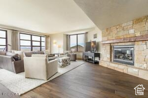 Photo 3 for MLS #2110238 at 3855 Grand Summit Dr #702Q3