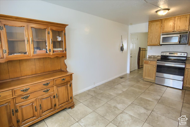 Photo 9 for MLS #2110241 at 4350 W 4835 South