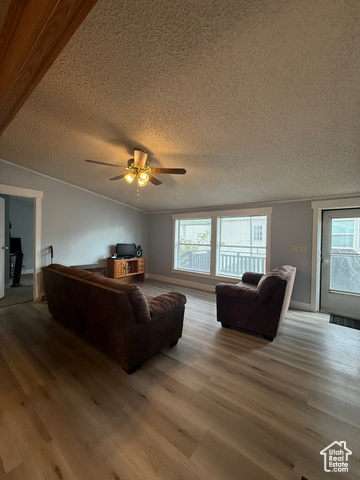 Photo 5 for MLS #2110256 at 7067 W Palomino Dr #93