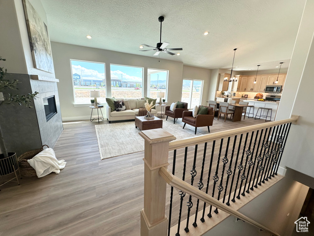 Photo 7 for MLS #2110260 at 634 E Cedar Ct