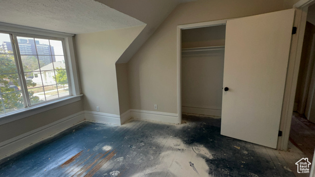 Photo 11 for MLS #2110265 at 902 24th St