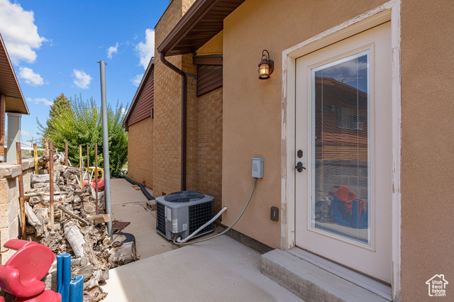 Photo 63 for MLS #2110271 at 525 S Cedarwood Ter
