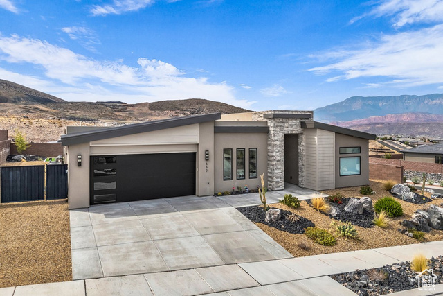 Photo 2 for MLS #2110276 at 662 S 1800 West
