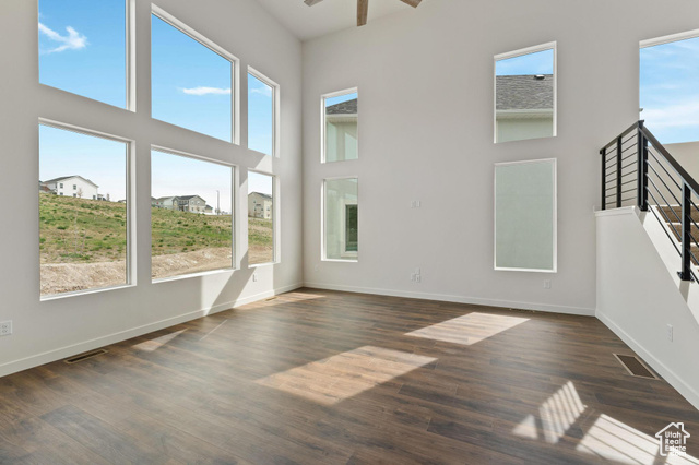 Photo 2 for MLS #2110303 at 6934 W Pointe Cedar Ln #330