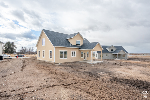 Photo 2 for MLS #2110313 at 1616 W 3125 North #7
