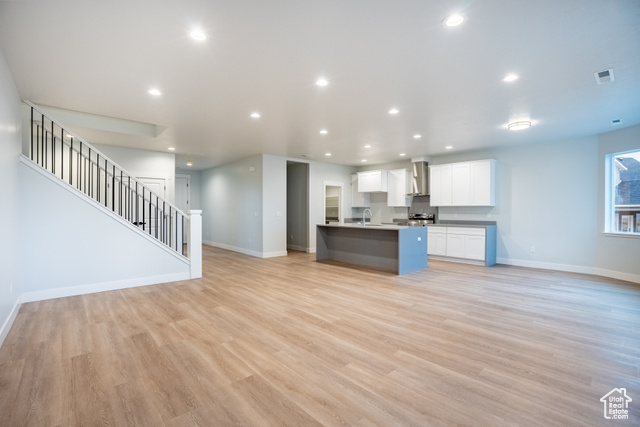 Photo 4 for MLS #2110313 at 1616 W 3125 North #7