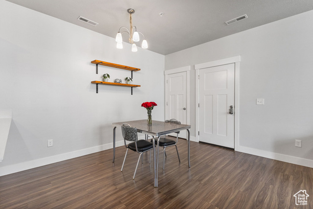 Photo 11 for MLS #2110342 at 1834 W Newcastle Ln #201