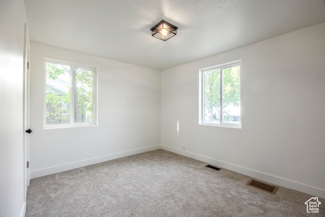 Photo 17 for MLS #2110360 at 1220 S Redwood Dr