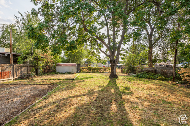 Photo 27 for MLS #2110360 at 1220 S Redwood Dr