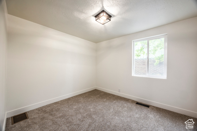 Photo 21 for MLS #2110360 at 1220 S Redwood Dr