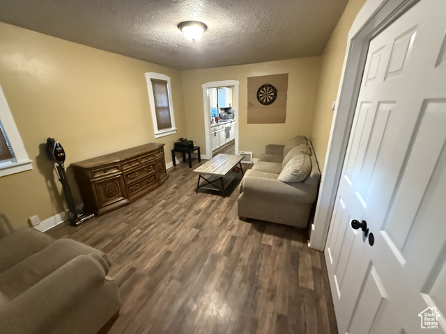 Photo 4 for MLS #2110378 at 866 W Pacific Ave