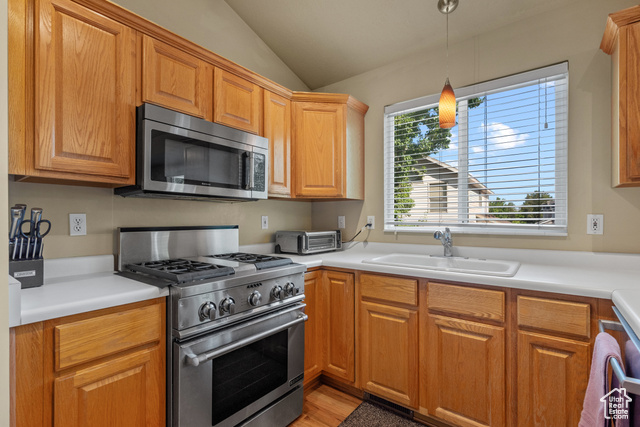 Photo 11 for MLS #2110389 at 619 E 5400 South