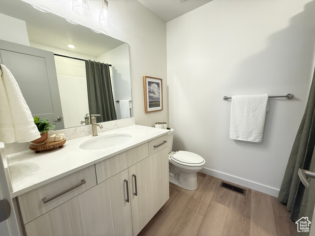 Photo 13 for MLS #2110392 at 4618 W 3725 South #233