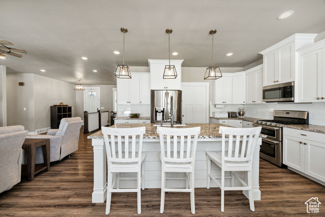 Photo 8 for MLS #2110415 at 275 S 300 East