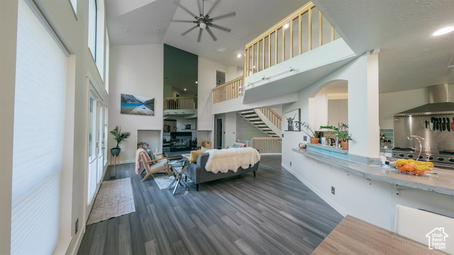 Photo 9 for MLS #2110417 at 658 E 3525 North