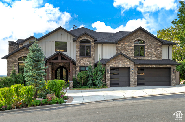 Photo 2 for MLS #2110426 at 2373 E Bear Hills Cir
