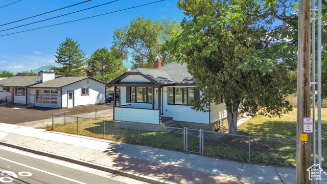 Photo 4 for MLS #2110466 at 9593 S 700 East