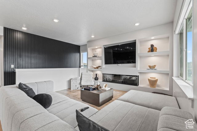Photo 5 for MLS #2110492 at 2514 N Geranium Dr #247
