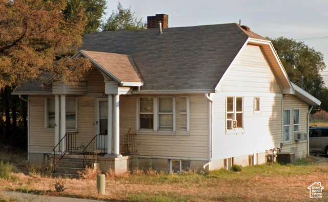 Photo 5 for MLS #2110599 at 768 W 24th St