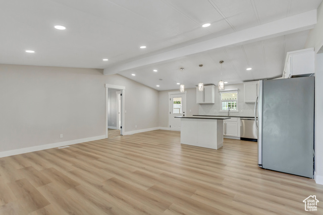 Photo 5 for MLS #2110610 at 562 Lancelot #60