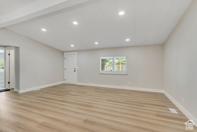 Photo 7 for MLS #2110610 at 562 Lancelot #60