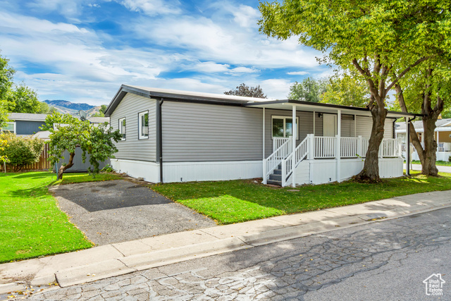 Photo 19 for MLS #2110610 at 562 Lancelot #60