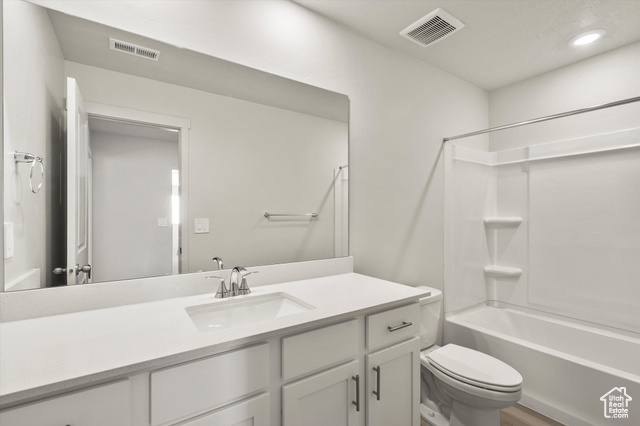 Photo 33 for MLS #2110644 at 943 N 200 East #31
