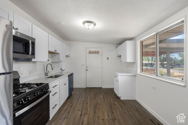 Photo 7 for MLS #2110645 at 1456 Scott Cir