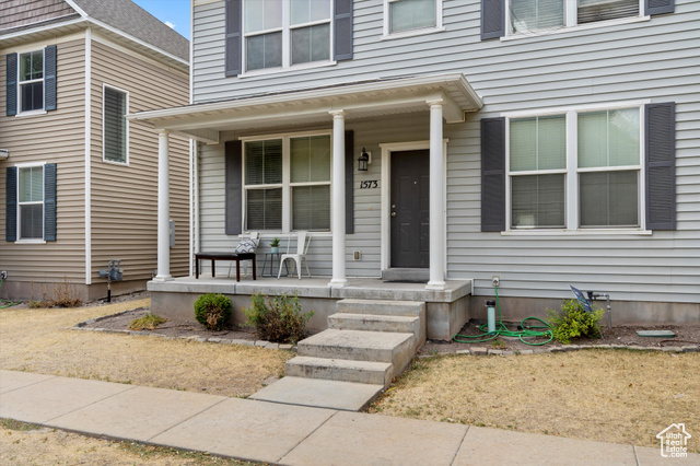 Photo 3 for MLS #2110665 at 1573 W Kinloch Way