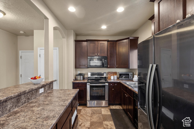 Photo 9 for MLS #2110665 at 1573 W Kinloch Way
