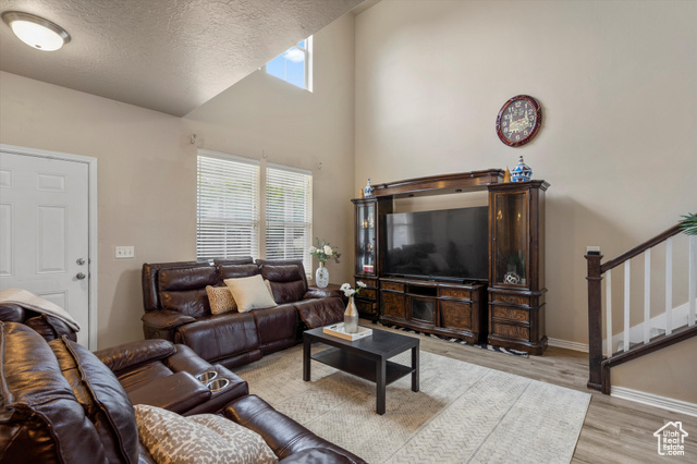 Photo 5 for MLS #2110665 at 1573 W Kinloch Way