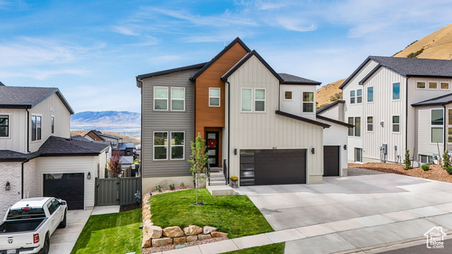 Photo 39 for MLS #2110667 at 1817 W Bad Rock Cir
