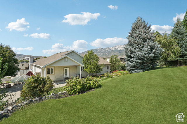 Photo 13 for MLS #2110685 at 710 Ridge Crest Ct