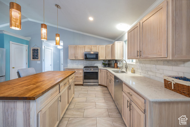 Photo 6 for MLS #2110694 at 2276 N 4500 West