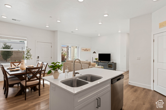 Photo 6 for MLS #2110706 at 5801 S Garnet Dr #1-101