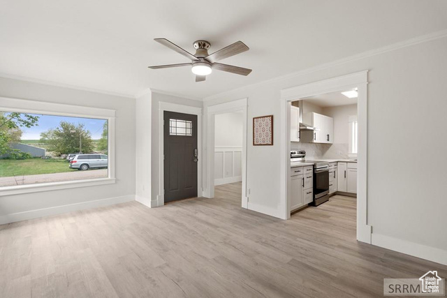 Photo 3 for MLS #2110719 at 225 W Kootenai Ave