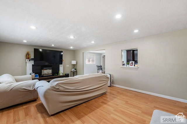 Photo 3 for MLS #2110721 at 145 Tabor Ave